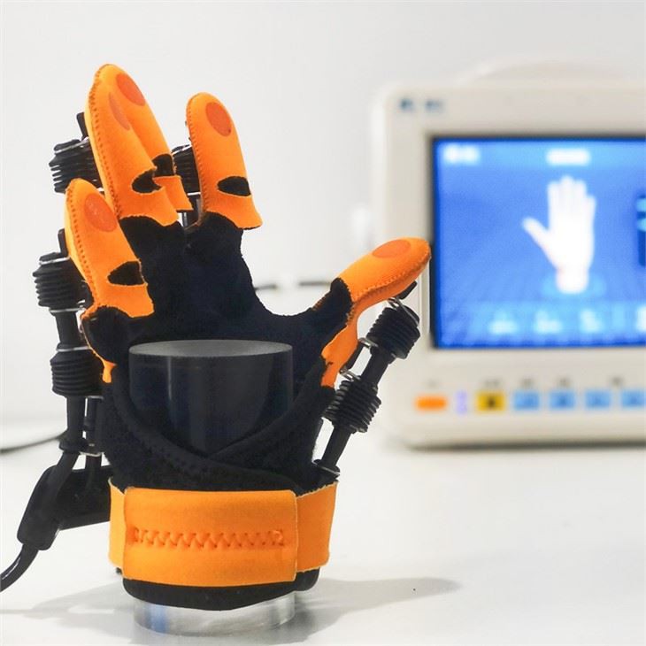 Masažer Relax Glove za paralizirano roko