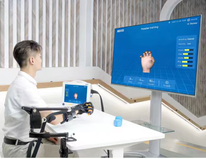 Klinični sistem za rehabilitacijo rok